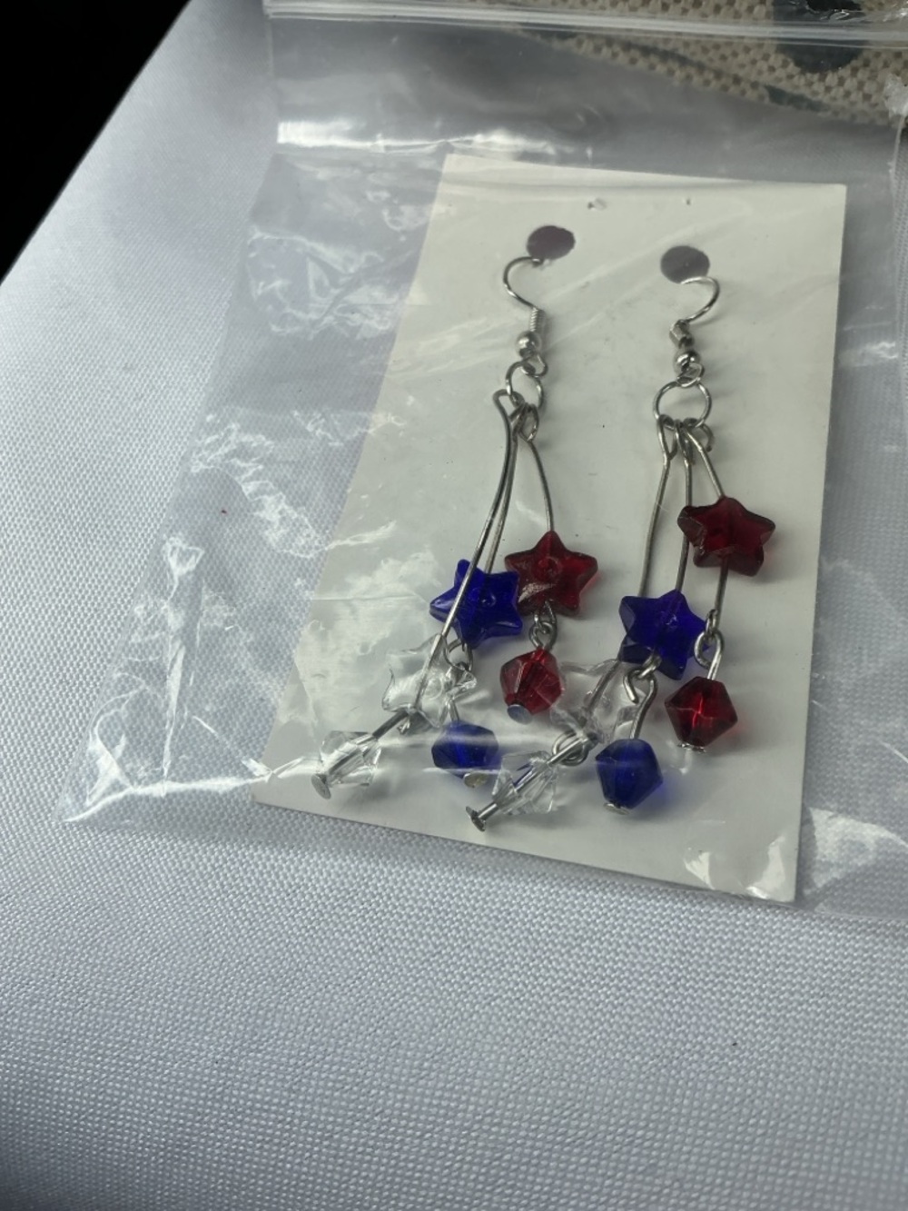 Red White Blue Star Beaded Dangle Earrings Patriotic USA Holiday - Picture 3 of 3